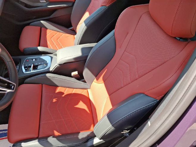 BMW Serie 1 M135 xDrive 300 ch DKG7 M Performance 5p Violet de 2024