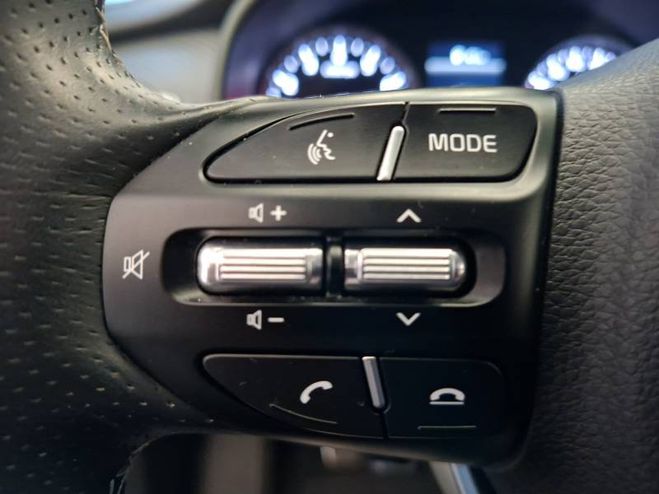 Kia Stonic 1.0 T-GDi 120 ch MHEV BVM6 GT Line blanc de 2023