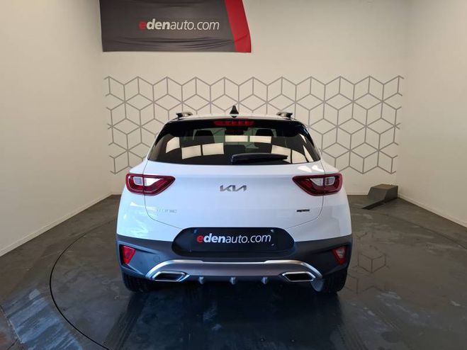Kia Stonic 1.0 T-GDi 120 ch MHEV BVM6 GT Line blanc de 2023