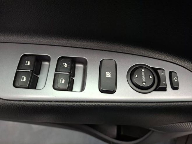 Kia Stonic 1.0 T-GDi 120 ch MHEV BVM6 GT Line blanc de 2023
