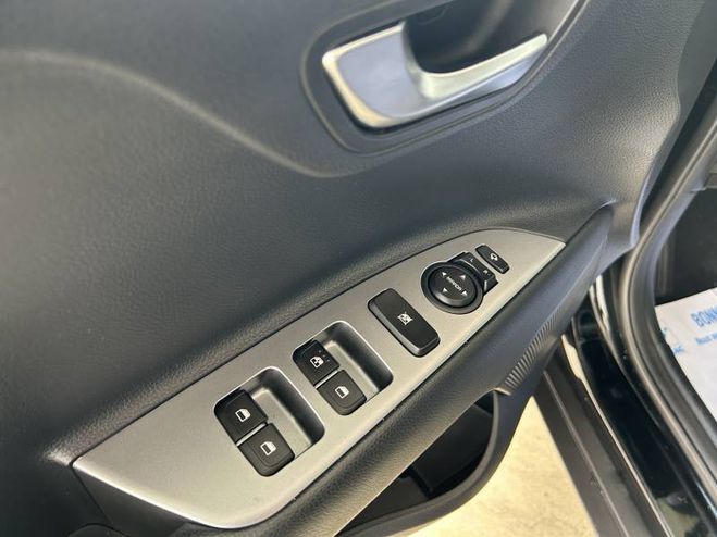 Kia Stonic 1.0 T-GDi 100 ch BVM6 GT-line noir de 2024
