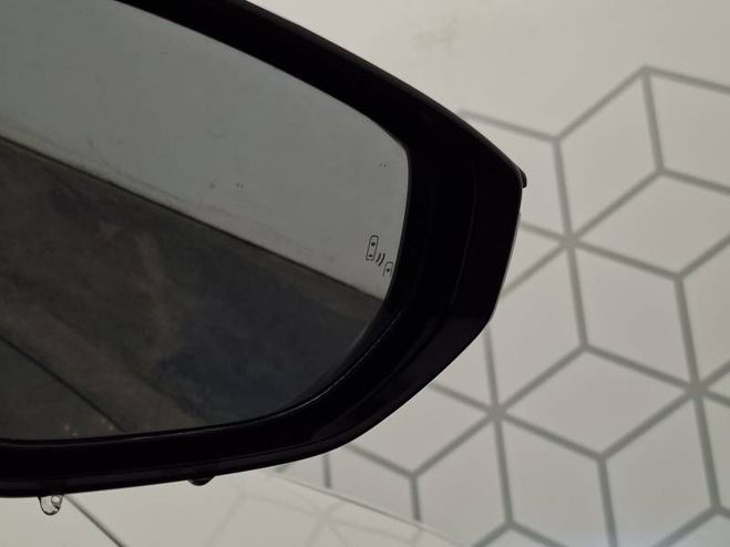 Lexus UX 250h 2WD Luxe Plus blanc de 2023