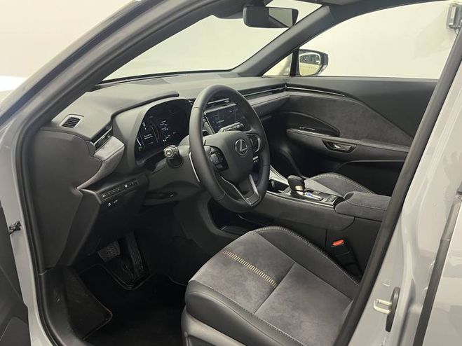 Lexus LBX 2WD Cool gris de 2025