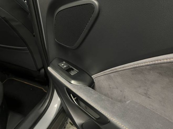 Lexus LBX 2WD Cool gris de 2025