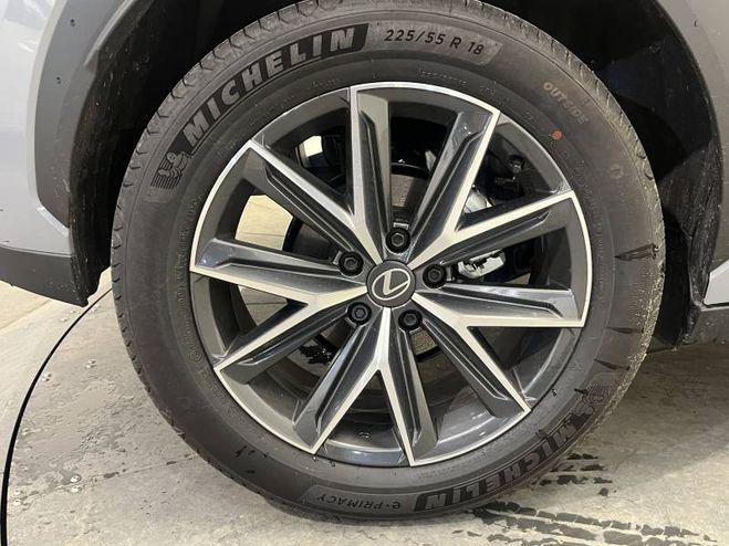 Lexus LBX 2WD Cool gris de 2025