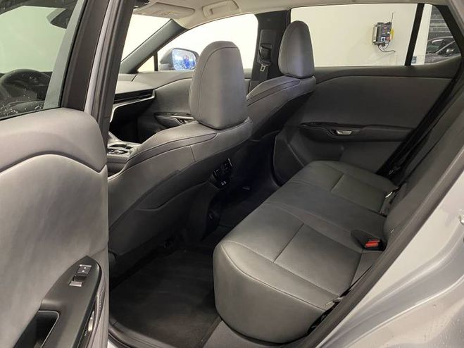 Lexus RZ 450e Luxe gris de 2025