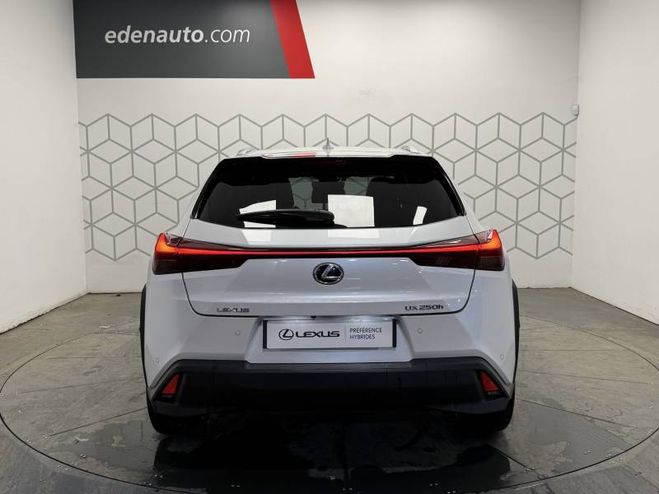Lexus UX 250h 4WD Executive blanc de 2021