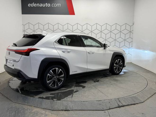 Lexus UX 250h 4WD Executive blanc de 2021