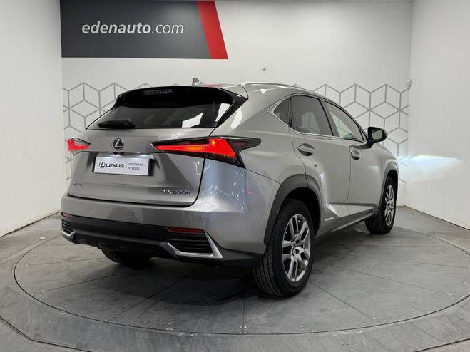 Lexus NX 300h 4WD Luxe gris de 2019