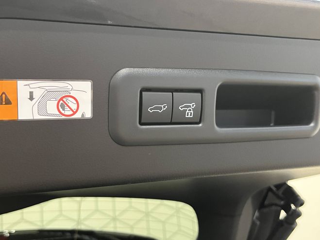 Lexus LBX LBX 2WD Cool 5p Gris de 2025