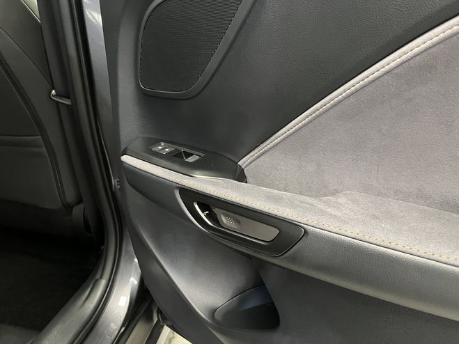 Lexus LBX LBX 2WD Cool 5p Gris de 2025