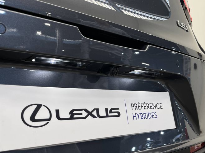 Lexus LBX LBX 2WD Cool 5p Gris de 2025