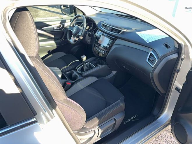 Nissan Qashqai 1.3 DIG-T 140 N-Connecta gris de 2019