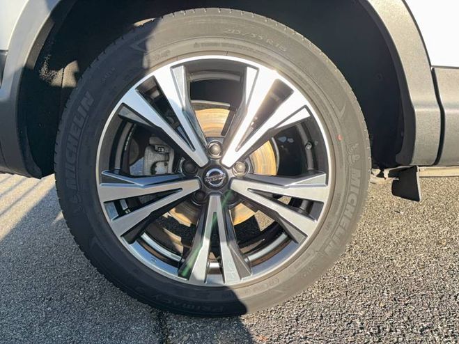 Nissan Qashqai 1.3 DIG-T 140 N-Connecta gris de 2019