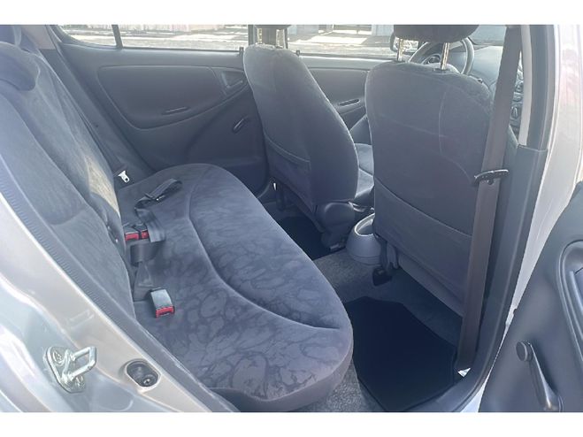 Toyota Yaris  1.3 VVT-i Linea Sol BVA Grise de 2001