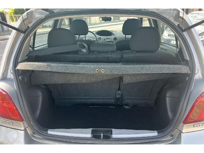 Toyota Yaris 85 VVT-i Lin�a Sol BVA Gris fonc� de 2003
