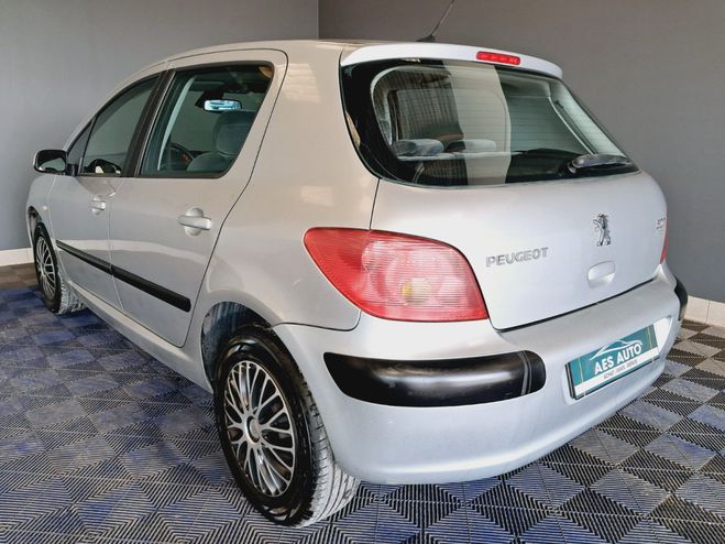 Peugeot 307 1.6 HDi - 90 ch Gris de 2005
