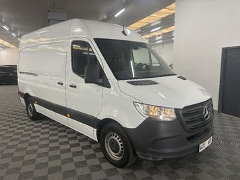  Voir d&eacute;tails -Mercedes Sprinter FOURGON FGN 315 CDI 43 3.5T RWD FIRST TV &agrave; Auxerre (89)