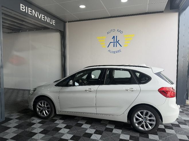BMW Serie 2 Active Tourer F45 218d 150 ch Lounge A Blanche de 2016