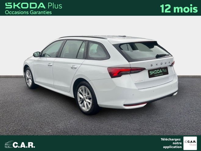 Skoda Octavia Combi 2.0 TDI 150 ch SCR DSG7 Selection Blanc de 2025