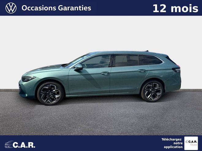 Volkswagen Passat 1.5 eTSI OPF 150 DSG7 Elegance Vert de 2024