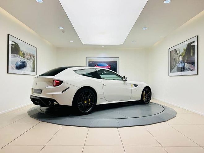 Ferrari FF V12 6.3 660ch  de 