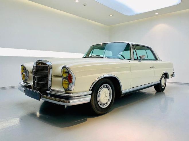 Mercedes 280 SE Coupe Blanc de 