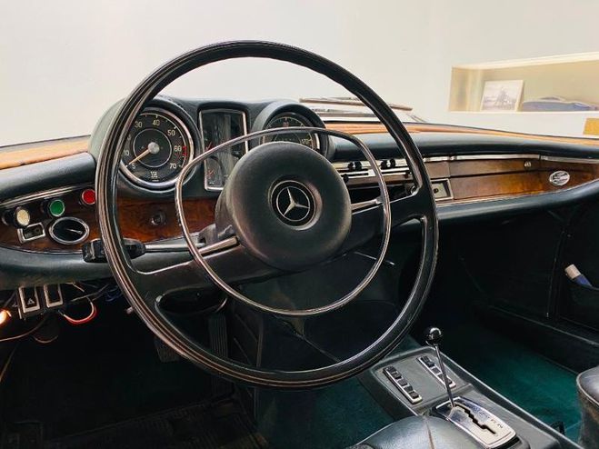 Mercedes 280 SE Coupe Blanc de 