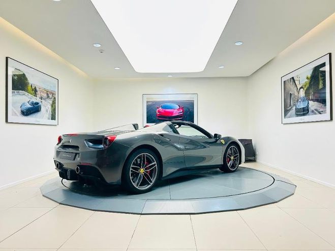 Ferrari 488 Spider V8 3.9 T 670ch Gris Fonc� de 