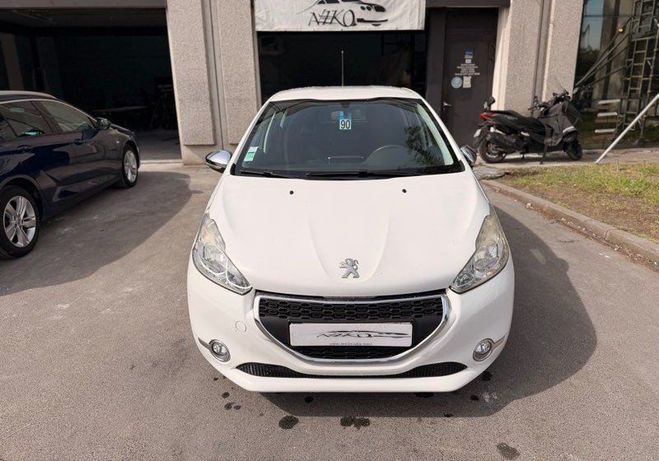 Peugeot 208 vti 82 urban soul 5 portes Blanc de 2014