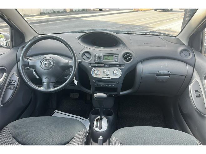 Toyota Yaris 85 VVT-i Lin�a Sol BVA Gris Fonc� de 2003