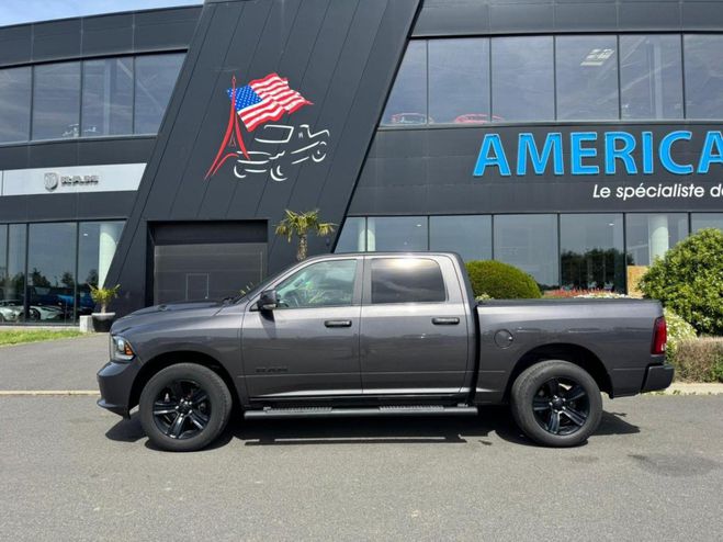 Dodge Ram 1500 CREW SPORT CLASSIC BLACK PACKAGE Gris de 2020