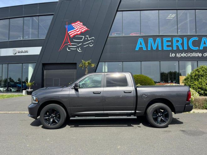 Dodge Ram 1500 CREW SPORT CLASSIC BLACK PACKAGE Gris de 2020