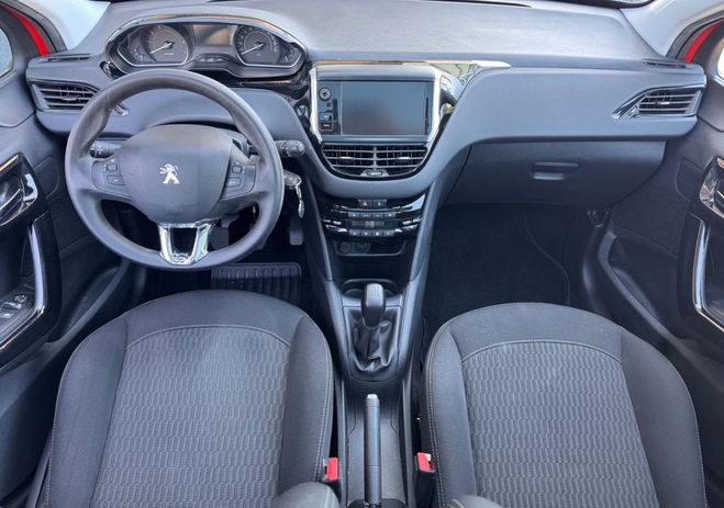 Peugeot 208 82 ch allure distribution faite Autre de 2017