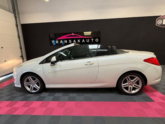 Peugeot 308 CC 2.0 HDi 16V 140ch FAP F�line / Distri Blanc de 2010