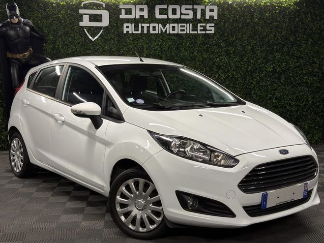 Ford Fiesta 5 V PHASE 2 II 1.25 60 Cv 5 PORTES - GAR Blanc de 2014
