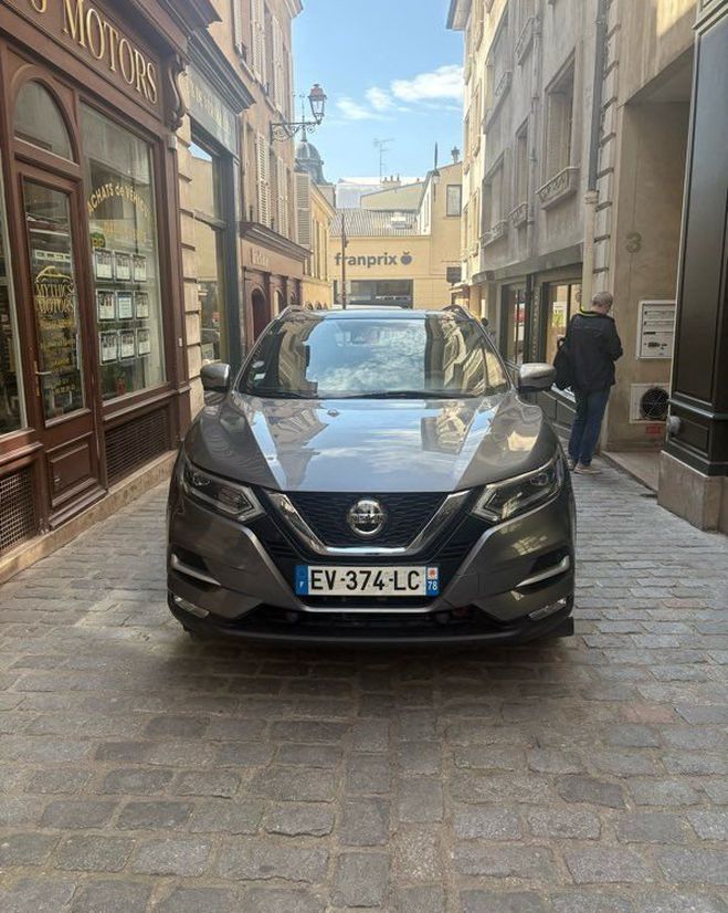 Nissan Qashqai DIG-T XTRONIC Gris de 2018