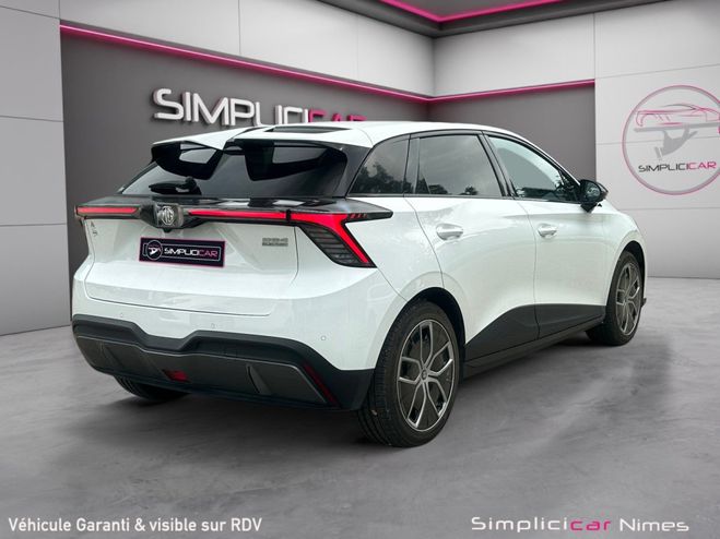 MG MG4 64kWh LUXURY 150 kW 2WD 204ch - GARANTIE Blanc de 2023