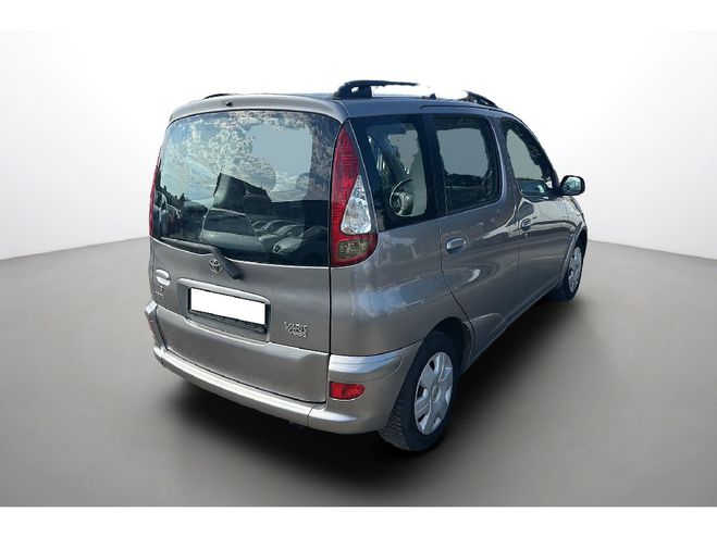 Toyota Yaris Verso 1.3 VVT-i Sol BVA Gris clair de 2003