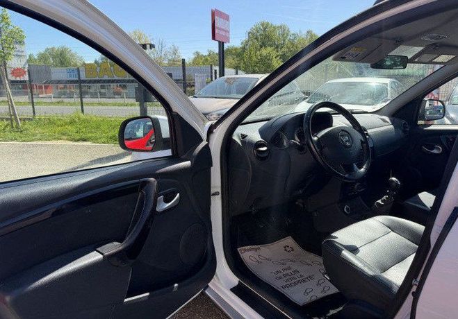 Dacia Duster 1.5 DCI 110CH FAP PRESTIGE 4X4 Blanc de 2012