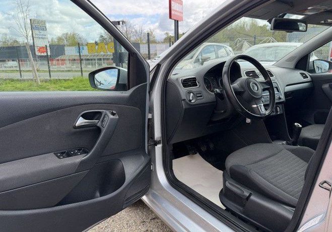 Volkswagen Polo 1.6 TDI 90CH FAP CONFORTLINE 5P Gris de 2011