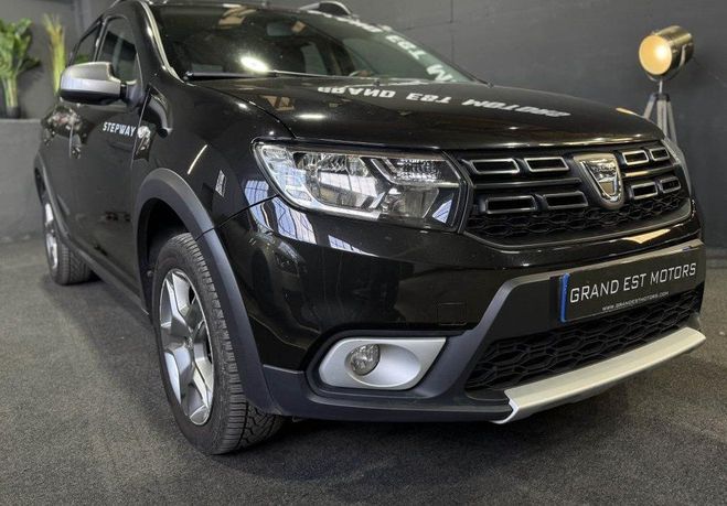 Dacia Sandero 1.5 dCi 90 II BERLINE Stepway PHASE 2 Noir de 2017
