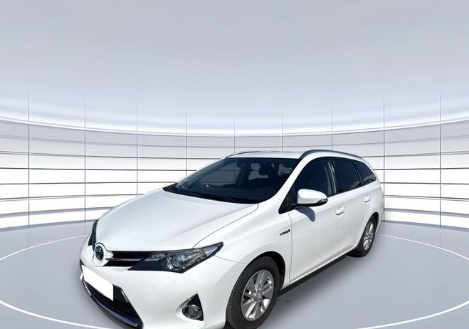 Toyota Auris Hybride 136h Business Blanc de 2015