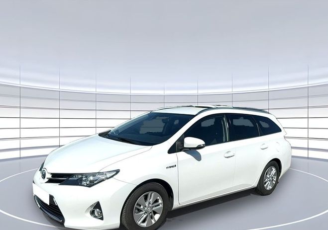 Toyota Auris Hybride 136h Business Blanc de 2015