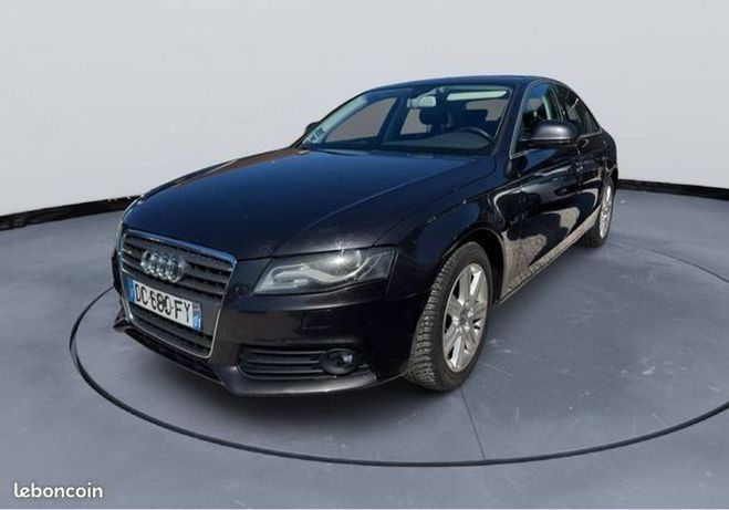 Audi A4 (3) 2.0 TDI 143 AMBITION LUXE Noir de 2010