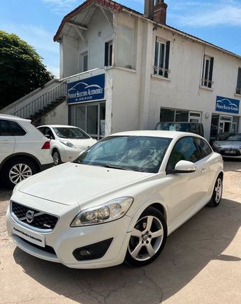  Voir d&eacute;tails -Volvo C30 1.6D 110 R-Design &agrave;  La Chapelle-de-Guinchay (71)