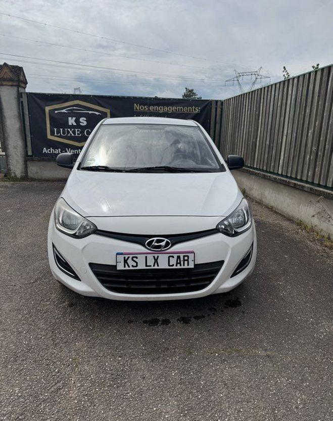 Hyundai I20 1.2i Move 84cv 1 �res mains Blanc de 2014