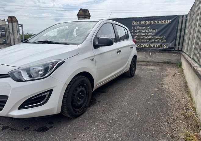 Hyundai I20 1.2i Move 84cv 1 �res mains Blanc de 2014