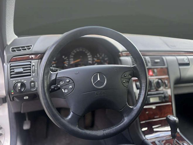 Mercedes Classe E 220CDI ELEGANCE BA GRIS C de 2000