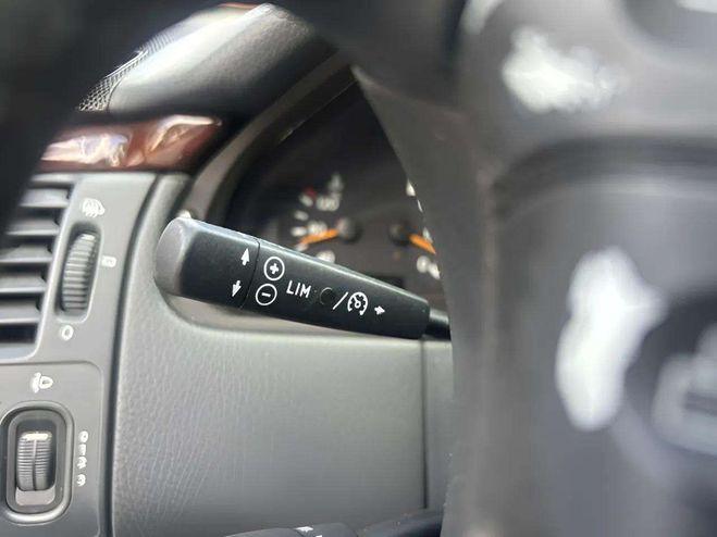Mercedes Classe E 220CDI ELEGANCE BA GRIS C de 2000